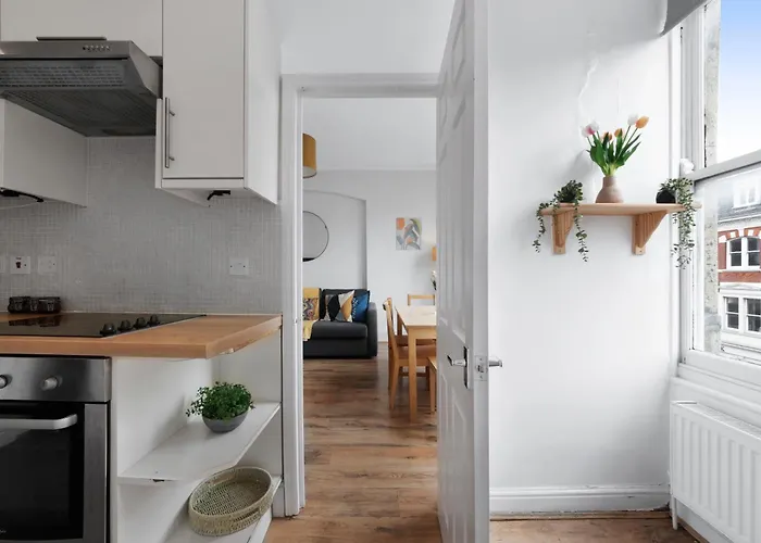 Two Bedroom Apartment Muswell Hill - Second Floor