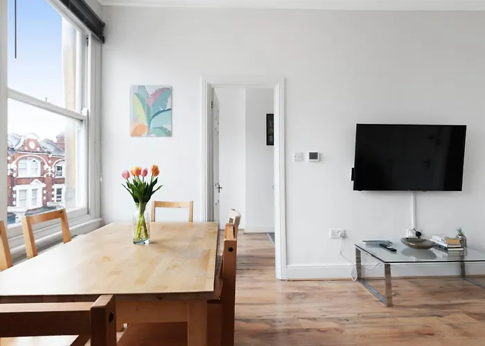 Two Bedroom Apartment Muswell Hill - Second Floor